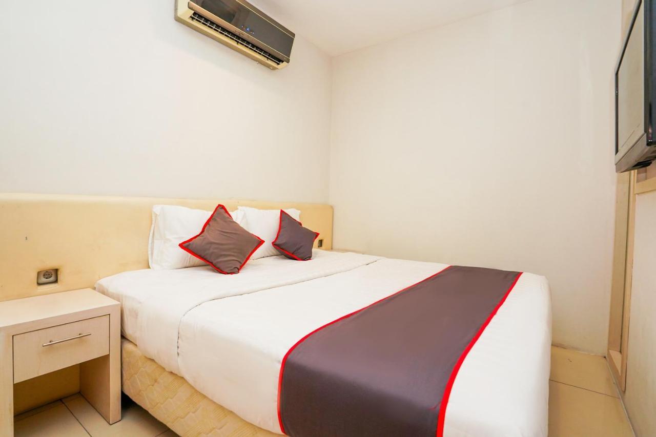 Collection O 29 Twin Tower Hotel Surabaya Eksteriør billede