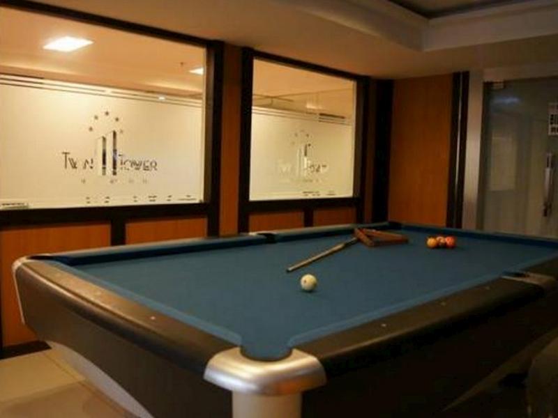 Collection O 29 Twin Tower Hotel Surabaya Eksteriør billede