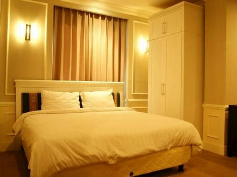 Collection O 29 Twin Tower Hotel Surabaya Eksteriør billede
